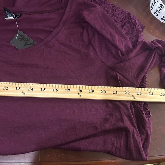 Torrid Womens 2‎ 2X 18-20 Deep Merlot Lace Inset Top 3/4 Sleeve Stretchy - Picture 6 of 9